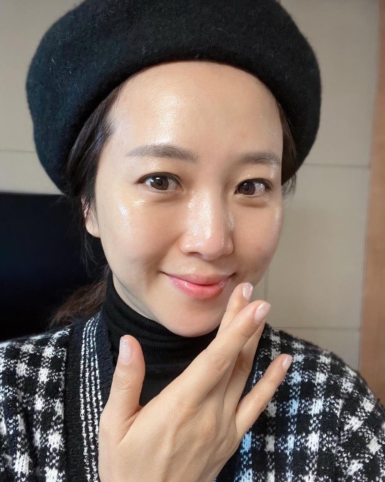 조향기, 피부에서 광이 나네..꿀 피부로 동안 비주얼