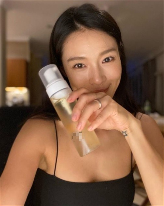 가희, 섹시한 글래머 몸매..여전히 남심 제대로 홀려