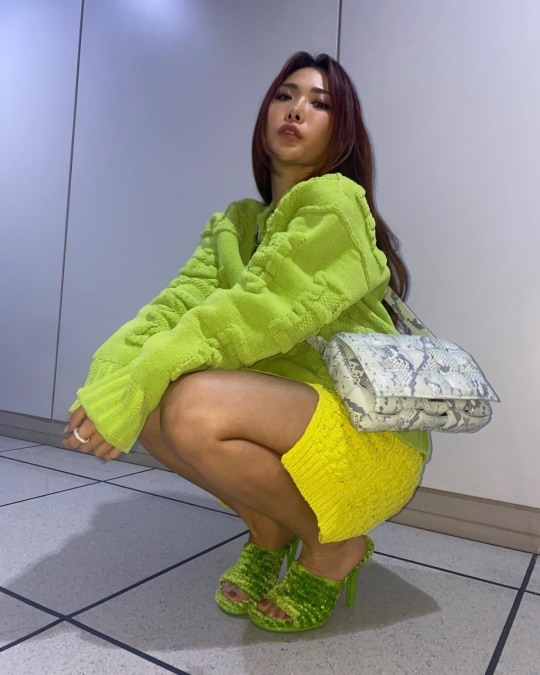허니제이, 최악의 패션을 예쁘게 소화하네..스케줄 때만 가능한