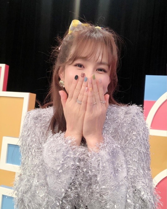 채연, 머리 하나 안 했을 뿐인데 헉..40대 최고 동안