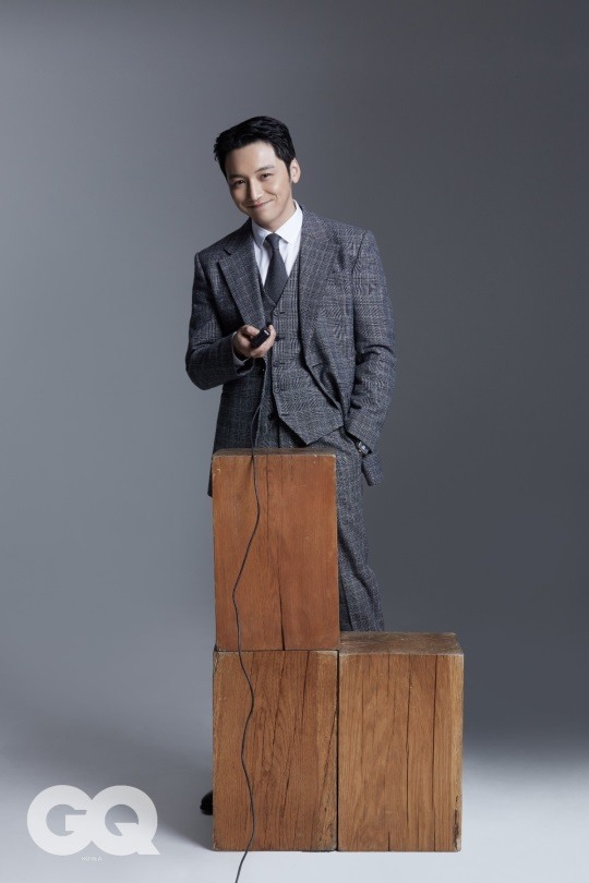 변요한, 클래식은 옳다..절제된 남성미[화보]