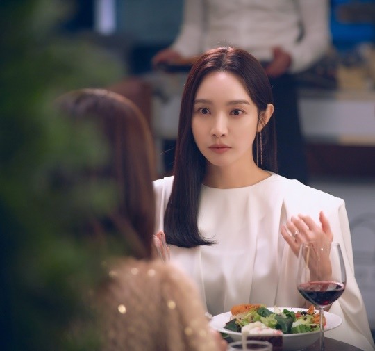 마녀는 살아있다 이민영 힘든 세상 살아가는 이들에게 통쾌+위로 드릴 것