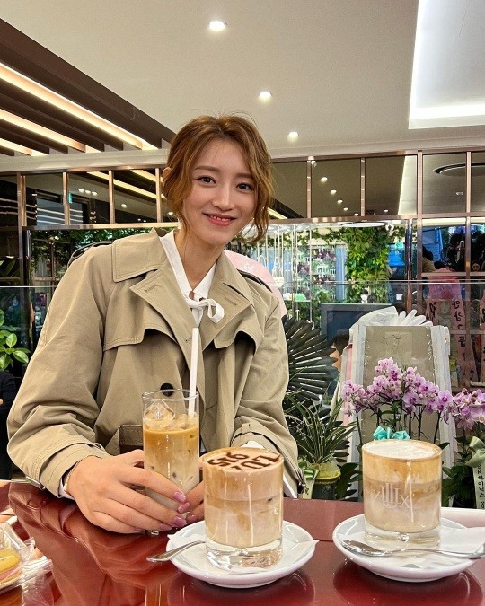 임창정♥서하얀, 파마하니 더 연예인 느낌..가는 목에 소두까지