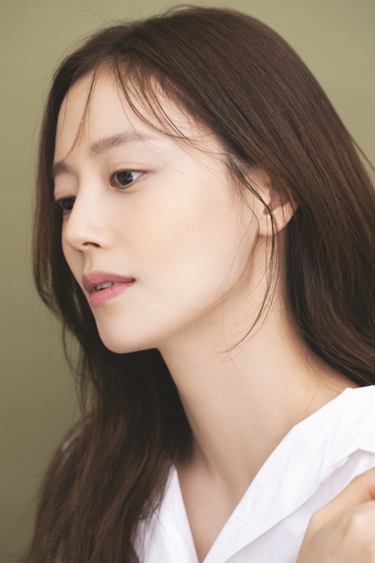 [팝인터뷰]법쩐 문채원 나이 들며 젖살 빠져..노메이크업 촬영 부담 NO