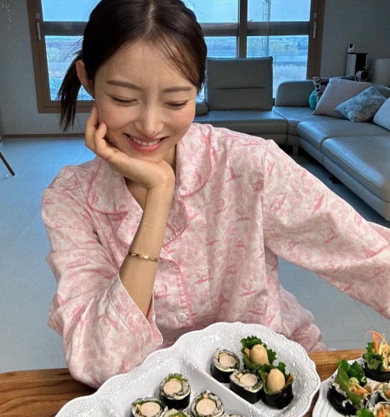 서하얀, 남편+아이들 먹을 밥하기 힘들어..머리도 김밥 꽁다리처럼 축 처짐