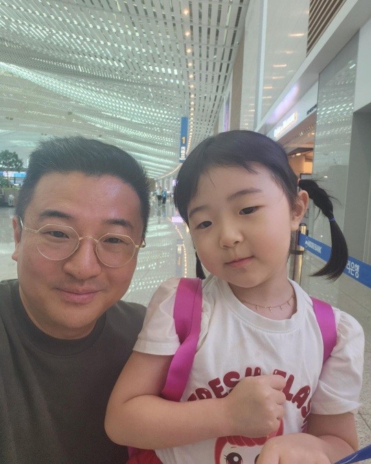 이지혜, 태리와 인생 첫 모녀 여행..♥문재완과 떨어져 본 적 없는데