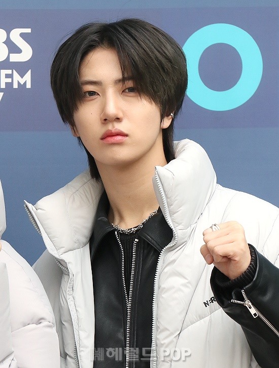 [포토]크래비티 원진, 시크하게