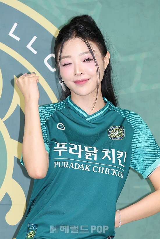 [포토]헤니, 김포FC 파이팅!