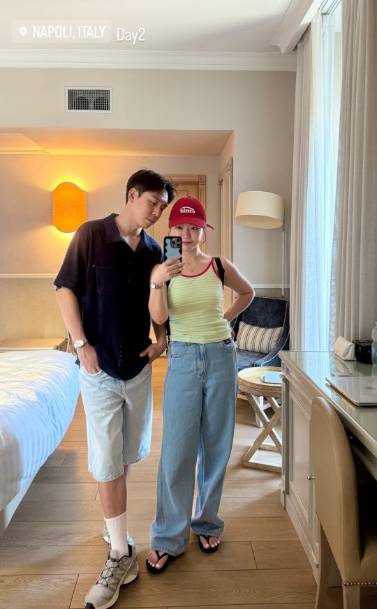 레이디 제인, 10살 연하 남편과 알콩달콩..이탈리아 여행 근황