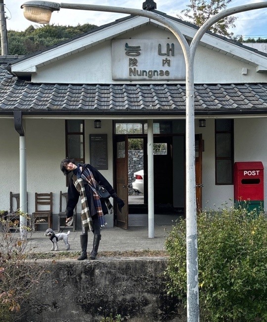 나나, 순박한 시골 소녀美 있네..포근+몽환 비주얼