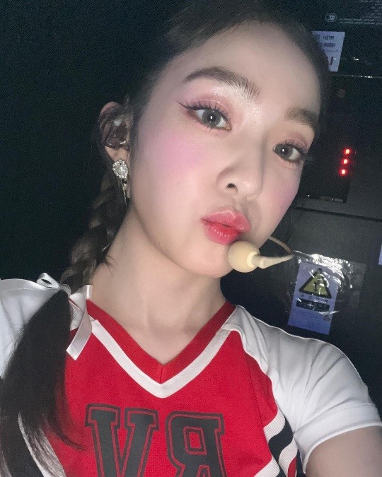 레드벨벳 아이린, 솔로 데뷔 앞두고 설렘 가득..예쁨 한도 초과