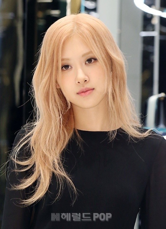 [팝업★]날 짓밟아 로제, 강동원 열애설·마약 루머 힘들었나‥힘든 심경 고백