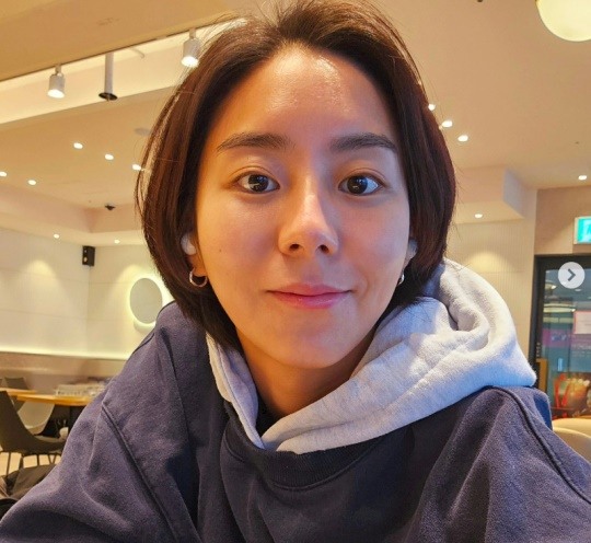 유이, 맨얼굴이 이렇게 예쁠 일이야..내추럴 미인의 정석
