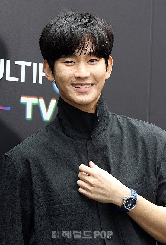 [POP초점]김수현, 침묵이 답은 아니다..최소한의 도리는 어디로?