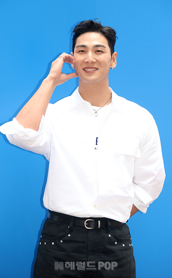 [포토]백호, 볼하트 재밌어