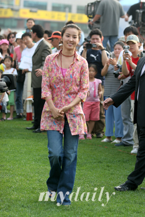 [포토] 한혜진, 삼순이도 찍고 금순이도 찍어주세요