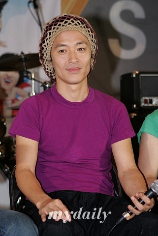 강산에, DJ라기엔 좀 쑥스럽지만 진짜 DJ 데뷔