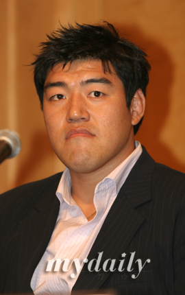 김민수, WWE 출신 오헤어와 서울서 대결