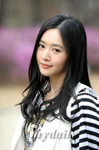 메이비, 최강희 뒤 이어 볼륨을 높여요 임시 DJ