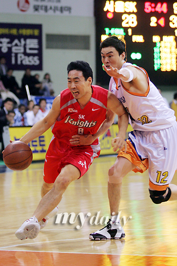 [MD포토] SK 김기만, 돌파하기도 힘드네