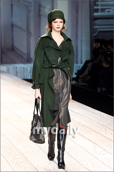 [MD포토] 디자이너 루비나 컬렉션, 복고풍 의상의 매력