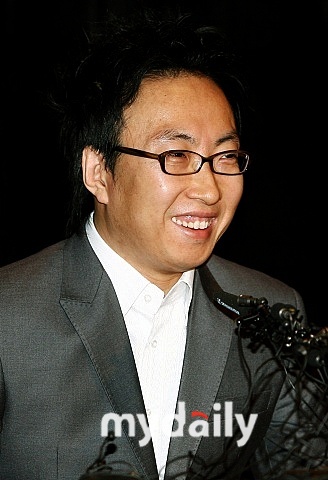 박명수, 흑채 공식 런칭‥탈모시장 거성 노린다