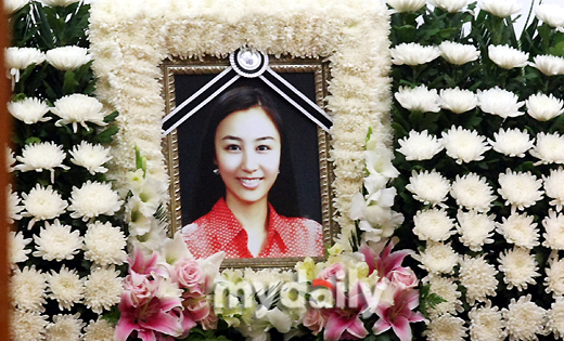 [MD포토]영정속에 웃고 있는 다모 호위무사 김민경