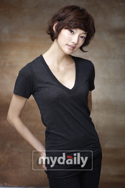 ‘황해’ 전라 베드신 이엘이 누구야? 조성하 내연녀로 눈길