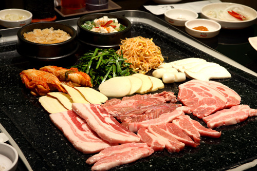 삼겹살 전문점 창업의 문 ‘고기 맛’으로 연다.