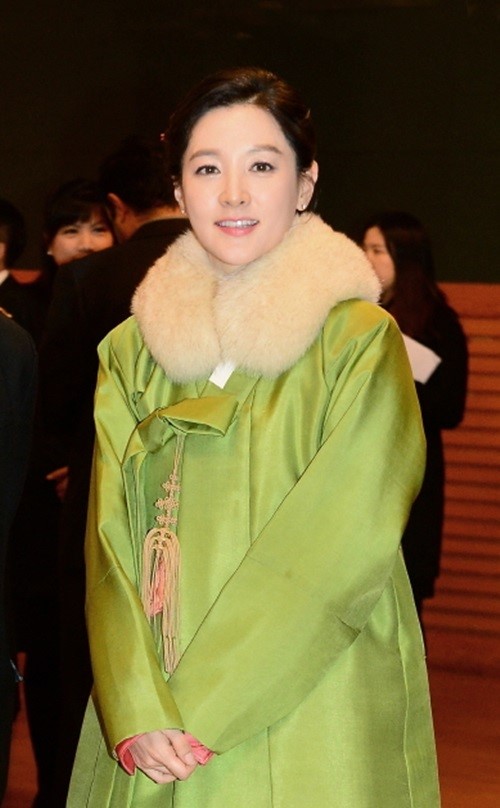 이영애, 삼청각서 주한외교사절 초대 만찬 한복 곱게 입고