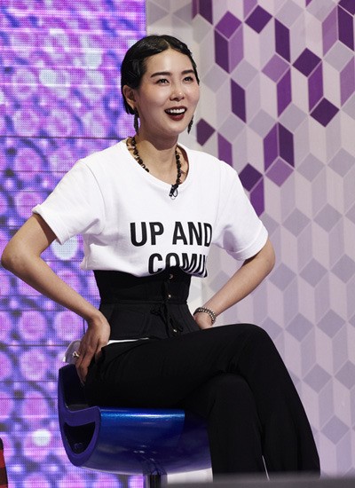 김나영, ‘코르셋 패션’ 21인치 개미허리 과시 ‘부담스러워’