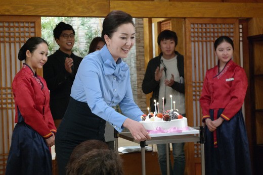 박윤재, 빛나는 촬영 중 깜짝 생일파티 감사합니다