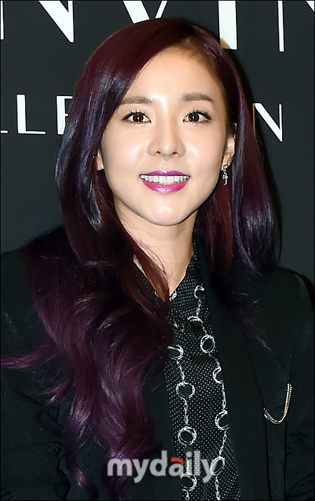[MD포토] 산다라박, 독특한 보라빛 헤어
