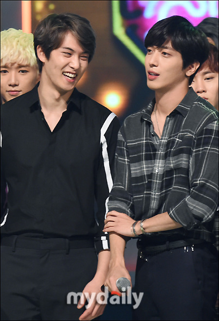 [MD포토] 씨앤블루 이종현, 1위에 기분 최고!