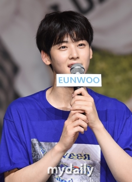 아스트로 차은우 더쇼 스페셜MC 확정…대세 활동 숨가빠