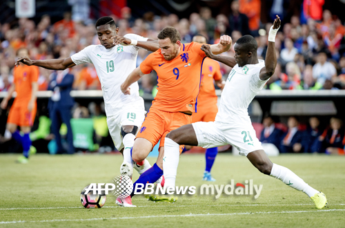 아드보카트의 네덜란드, 코트디부아르 5-0 대파 