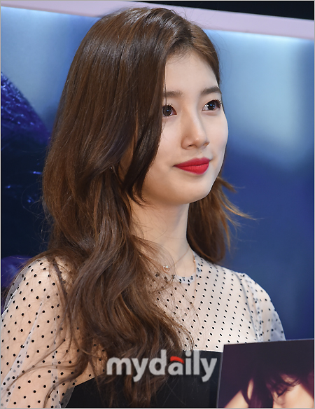 [MD포토] 수지 찰랑찰랑 웨이브 헤어