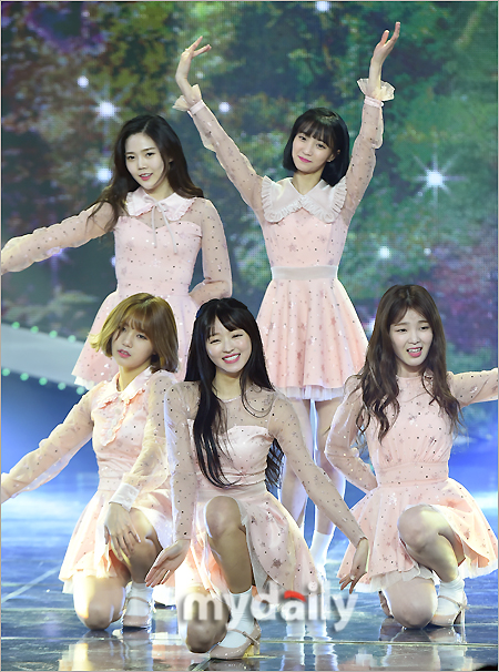 [MD포토] 오마이걸 정원의 아름다운 요정