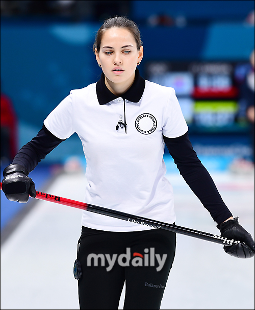 [MD포토] 아나스타샤 브리즈갈로바 놀라운 미모
