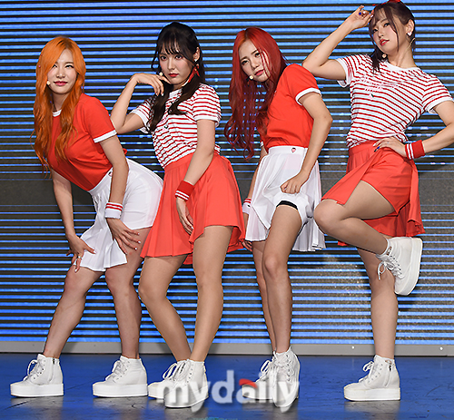 [MD포토] 플래쉬 섹시하게 우~