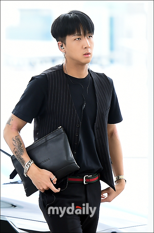 [MD포토] 빅스 라비, 눈에 띄는 팔 문신
