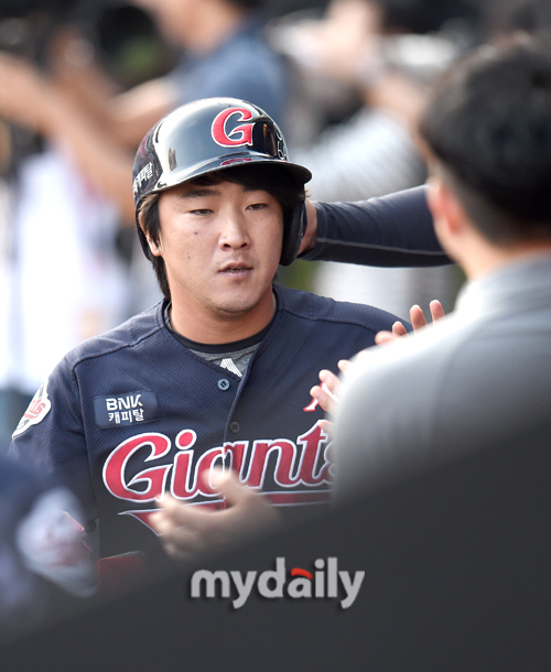 롯데, 정훈 5번·1B 선발…KT는 타순 대폭 조정