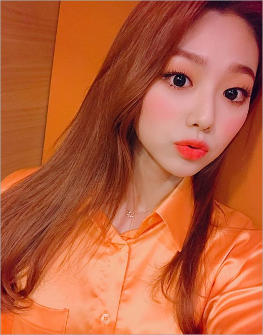 구구단 미나 입술 헤어 패션, 오렌지 과즙미 팡팡
