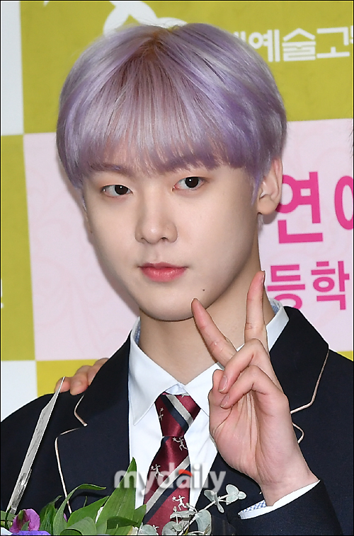 [MD포토] 아스트로 산하, 막내의 귀여운 브이