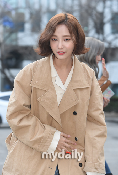 [MD화보] 新 단발 여신…모모랜드 연우, 미모 확 살리는 숏헤어