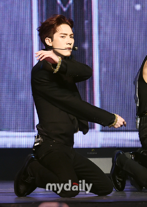 [MD포토] 뉴이스트 아론 강렬한 눈빛