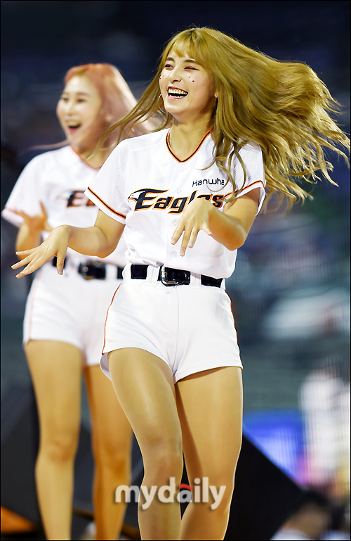 [MD포토] 치어리더 이하은, 깜찍하게 휘날리는 헤어