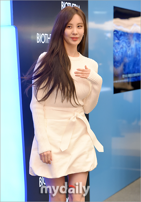 [MD포토] 서현 니트 밀착 패션, 성숙미 넘치네