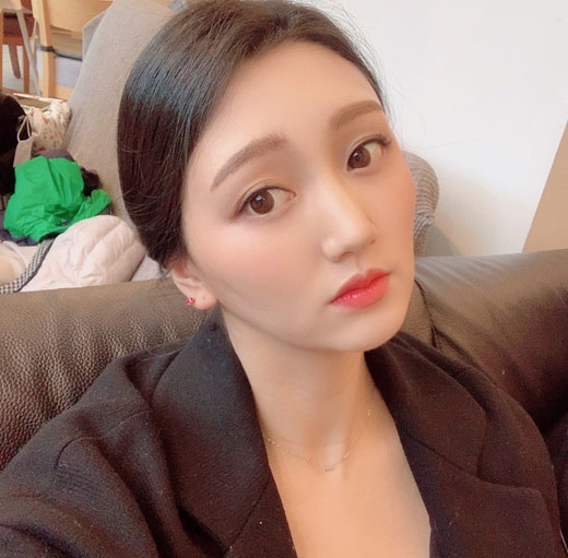 나인뮤지스 출신 은지, 엄마 됐다…아이 발 사진 공개