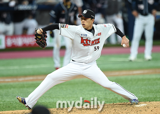 [MD포토] 조현우 위기를 막아야해